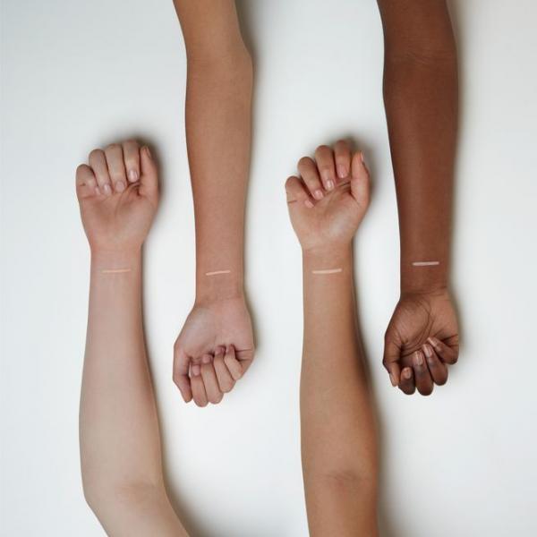 Essence Cosmetics Inner Eye Lápiz Iluminador Línea Del Agua 01 1,02g