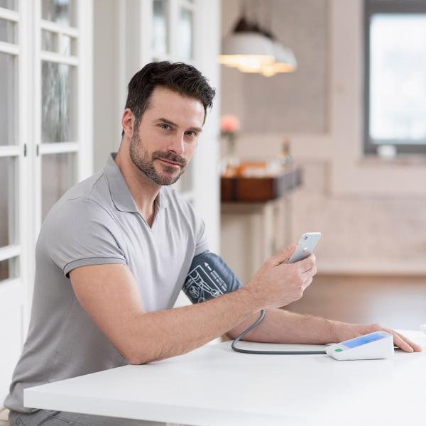 Medisana BU 584 Arti superiori Misuratore di pressione sanguigna automatico 2 utente(i)