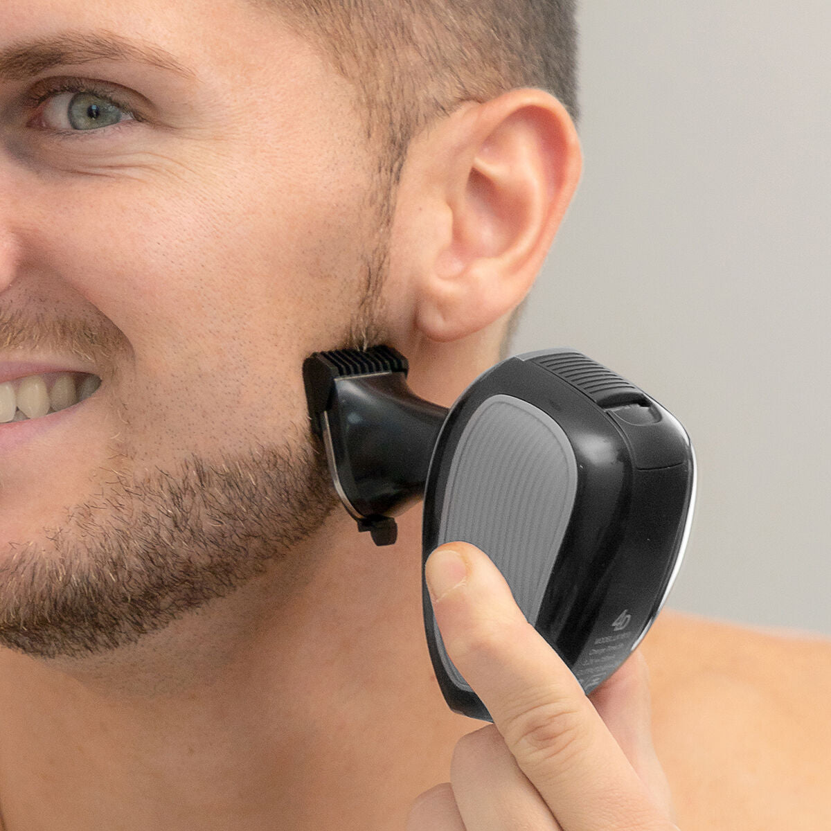 Rasoio Ergonomico Ricaricabile Multifunzione 5 in 1 Shavestyler InnovaGoods