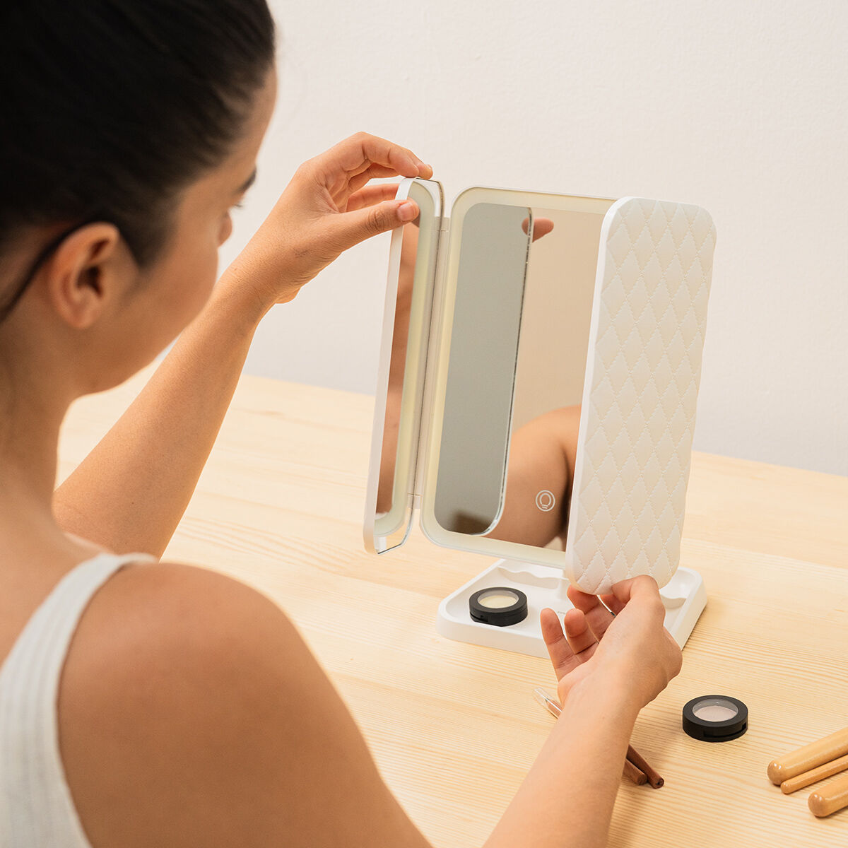 Specchio da Trucco Triptico Ricaricabile con Ingrandimento e Luce LED Miled InnovaGoods